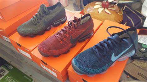 nike factory outlet sneakers